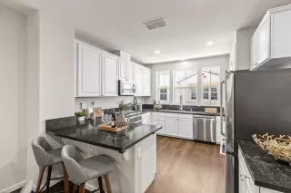 Photo #3: ML82009974 Listing 