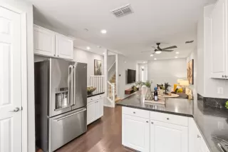 Photo #6: ML82009974 Listing 