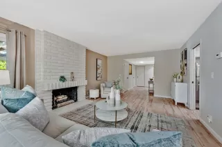 Photo #4: ML82010170 Listing 