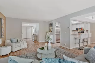 Photo #5: ML82010170 Listing 