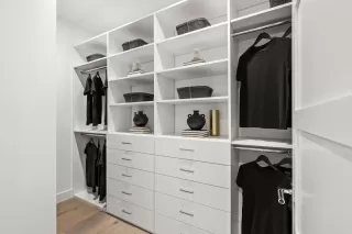 Photo #5: ML82010213 Listing