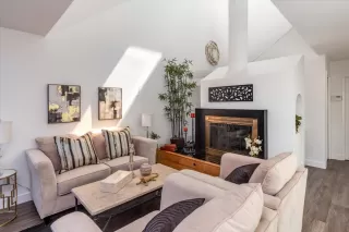 Photo #4: ML82010223 Listing