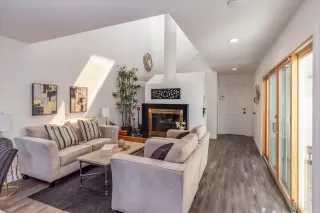 Photo #5: ML82010223 Listing