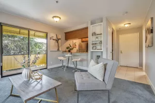 Photo #5: ML82010250 Listing 