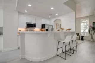 Photo #5: ML82010261 Listing 