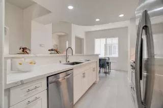 Photo #6: ML82010261 Listing 