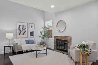 Photo #5: ML82010275 Listing 