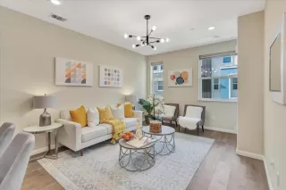 Photo #6: ML82010285 Listing 