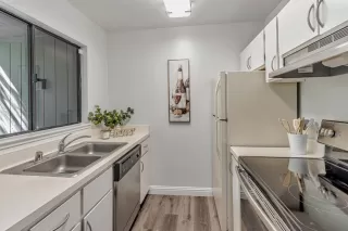 Photo #6: ML82010332 Listing