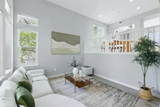 Photo #5: ML82010385 Listing 