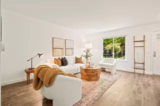 Photo #3: ML82010578 Listing 