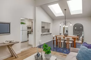 Photo #5: ML82010597 Listing 