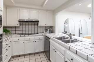 Photo #6: ML82010597 Listing 