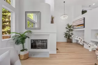 Photo #4: ML82010689 Listing 