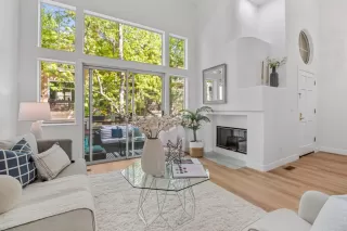 Photo #5: ML82010689 Listing 