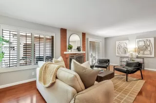 Photo #5: ML82010720 Listing 