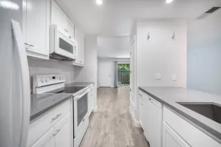 Photo #5: ML82010721 Listing 