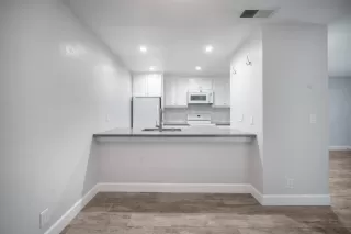 Photo #6: ML82010721 Listing 