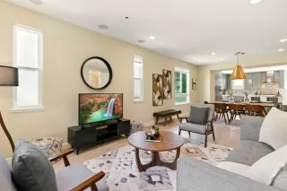 Photo #4: ML82010884 Listing 