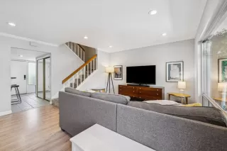 Photo #5: ML82010979 Listing 