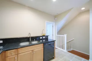 Photo #5: ML82011063 Listing 