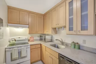 Photo #6: ML82011228 Listing 