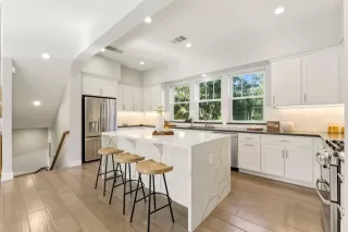 Photo #4: ML82011233 Listing 