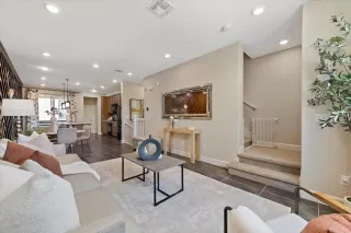 Photo #5: ML82011249 Listing 