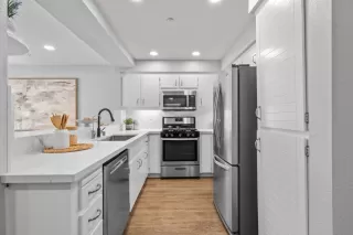 Photo #6: ML82011346 Listing 