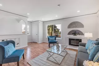 Photo #4: ML82011533 Listing 