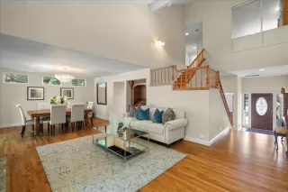 Photo #5: ML82011845 Listing