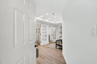 Photo #2: ML82011905 Listing 