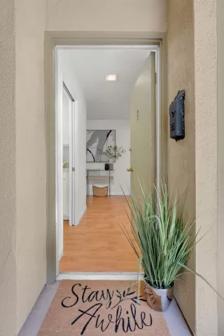 Photo #4: ML82011932 Listing 