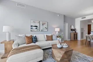 Photo #4: ML82011986 Listing 