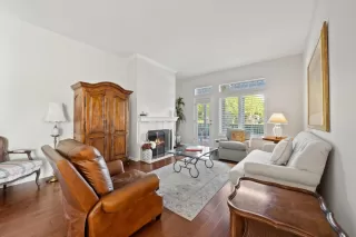 Photo #6: ML82012001 Listing