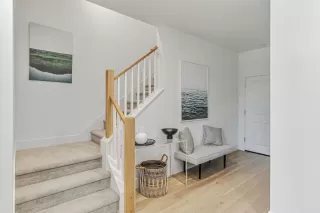 Photo #4: ML82012020 Listing 