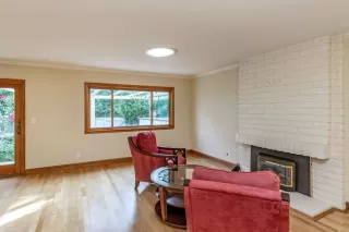 Photo #5: ML82012040 Listing 