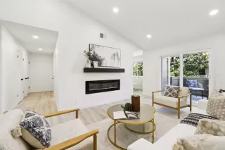 Photo #1: ML82012069 Listing 