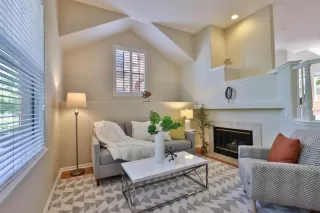 Photo #2: ML82012088 Listing 