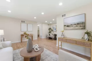 Photo #4: ML82012155 Listing