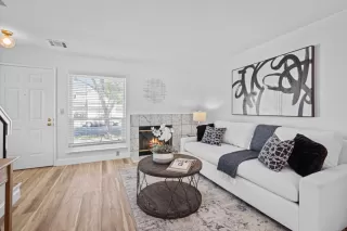 Photo #6: ML82012165 Listing