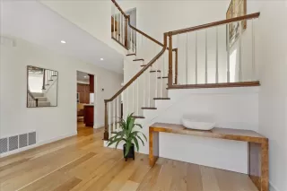 Photo #4: ML82012178 Listing