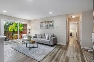 Photo #4: ML82012203 Listing