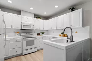 Photo #4: ML82012318 Listing