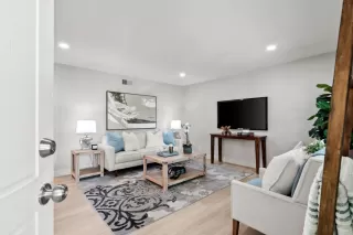 Photo #6: ML82012318 Listing