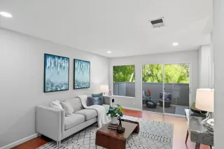 Photo #5: ML82012359 Listing 