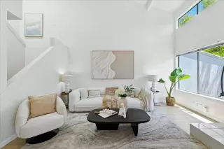 Photo #3: ML82012370 Listing 