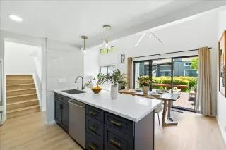 Photo #4: ML82012370 Listing 