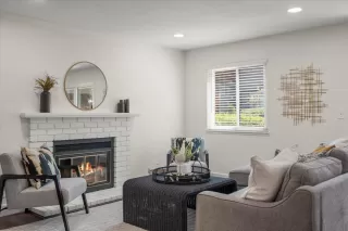 Photo #2: ML82012398 Listing 