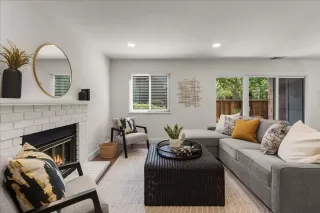 Photo #4: ML82012398 Listing 